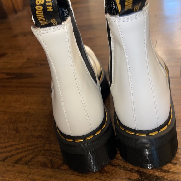 2976 SMOOTH LEATHER PLATFORM CHELSEA BOOTS - Picture 4 of 8